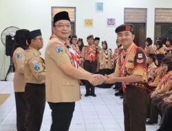 Wakil Bupati Gresik Lantik Pramuka Garuda, Dorong Lahirnya Calon Pemimpin Masa Depan