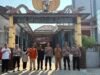 Rangkul Perangkat Desa, Kapolsek Tarokan: “Kita Adalah Keluarga untuk Keamanan Bersama”